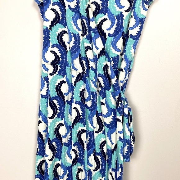 Boden Wrap Dress Blue feather Print Midi size 12L - Picture 4 of 15